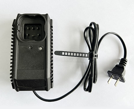 YP-JH16.8V 1.3A